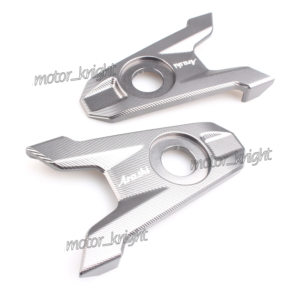 Серый Motorcycle Accessories CNC Aluminum Rear Axle Spindle Chain Adjuster Code For kawasaki Z800 Z 800 2013 - Цвет: Серый