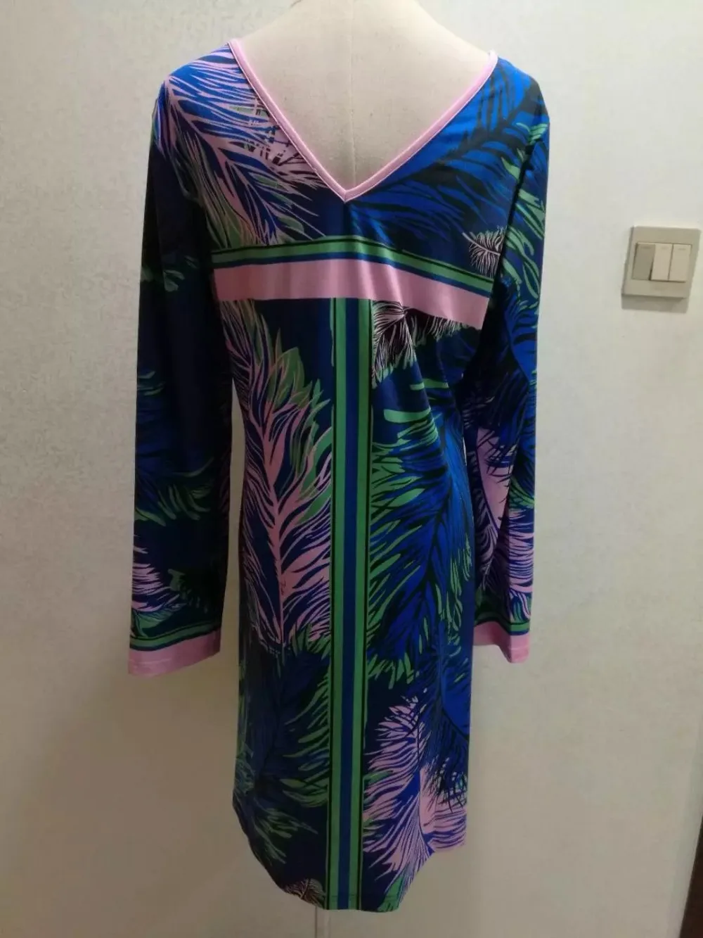 Женское платье с длинным рукавом дизайнерское шелковое из стрейчевого трикотажа