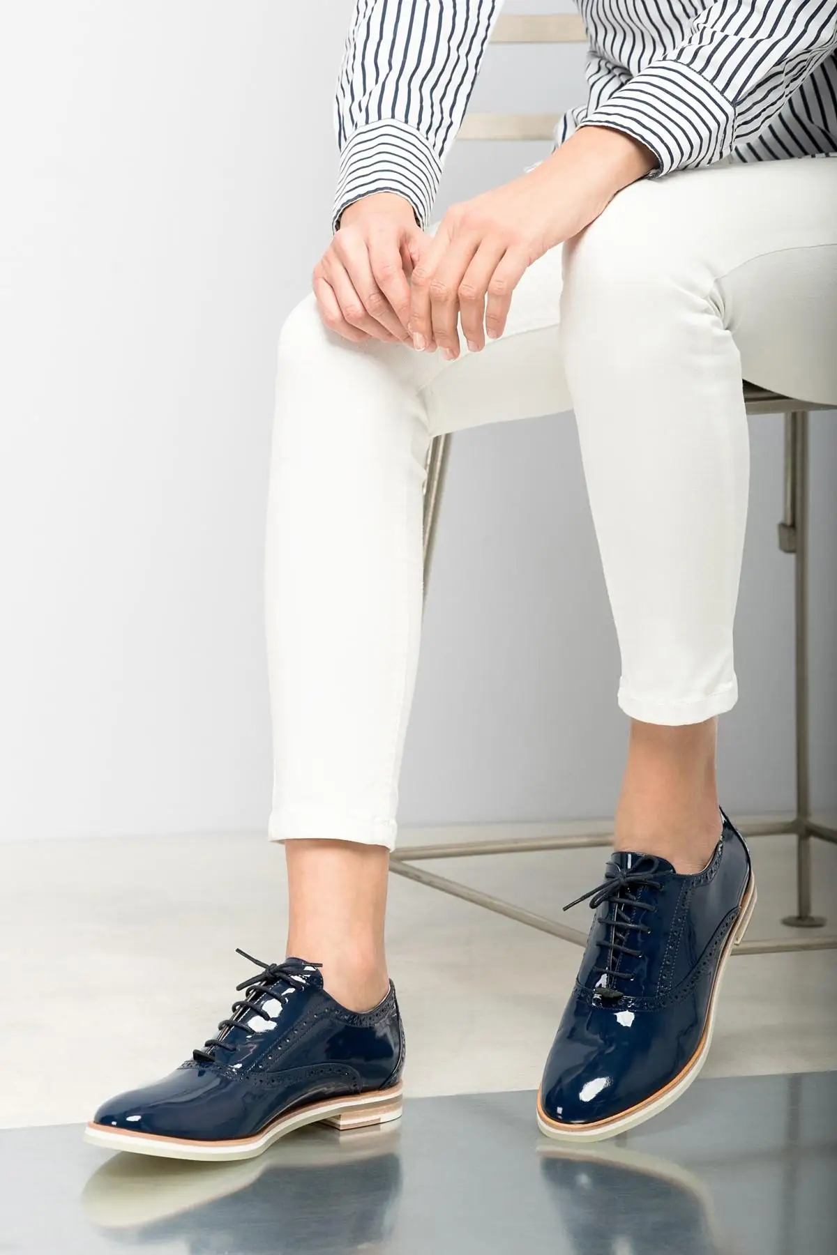 Женская обувь из натуральной кожи с жемчугом цвет темно синий коллекция 120119967030