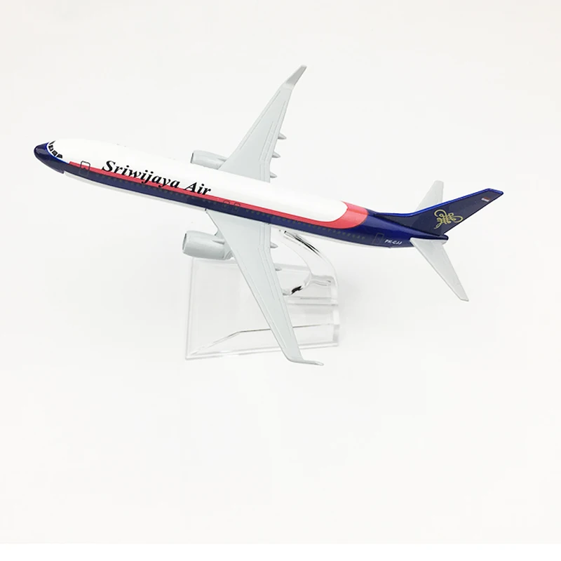 Модель самолета Sriwijaya Air модель Боинг 737 16 см из металлического сплава 1:400 игрушка