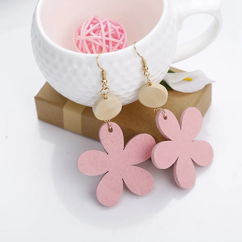 Корейские деревянные висячие серьги с цветком длинные большими лепестками