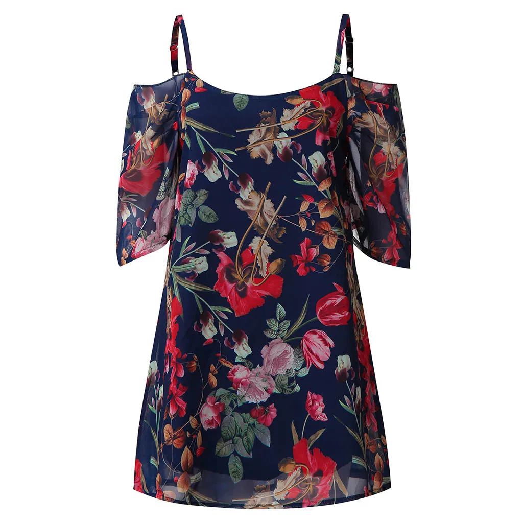 Свободное милое женское платье на бретельках с открытыми плечами коротким