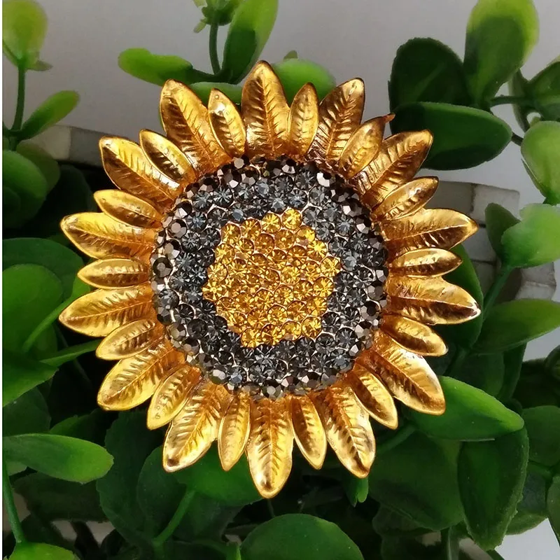 Новинка Брошь Стразы в виде подсолнуха с кристаллами женские аксессуары для