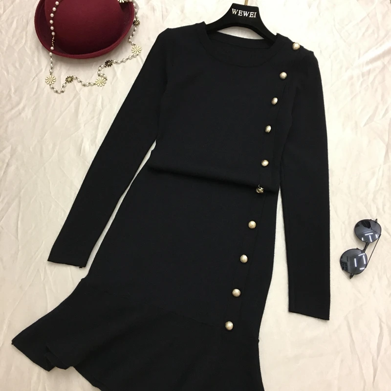 Женское вязаное платье ALPHALMODA однобортное на пуговицах с длинными рукавами