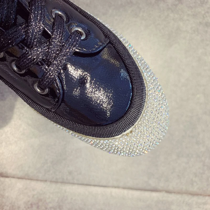 Модные сникерсы женская обувь на плоской подошве повседневная со стразами