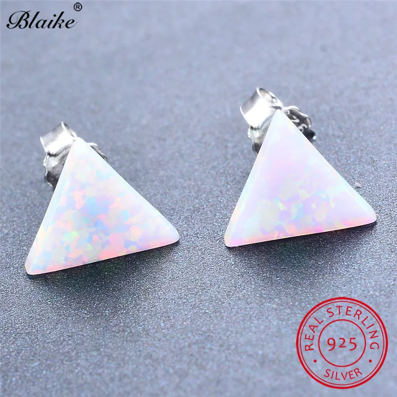 Серьги-гвоздики женские из серебра 925 пробы с голубым/белым огненным опалом |