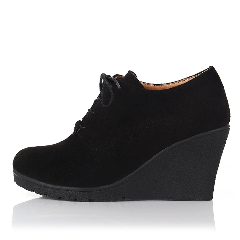 Женские ботильоны из флока ботинки на танкетке высоком каблуке со шнуровкой