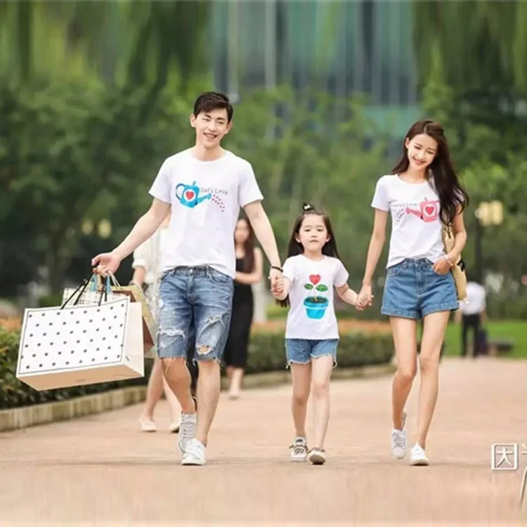 Семейная Одинаковая одежда летняя футболка для мамы и сына с узором в виде