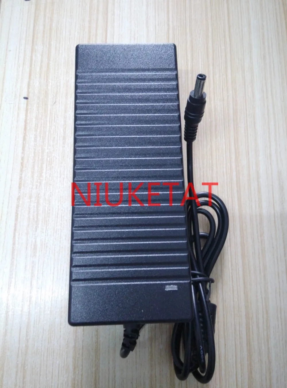 LX1210 DC 12V 10A Мощность 12V10A AC 100 V-240 V светодиодный RGB Мощность адаптер светодиодный привод Питание для светодиодный полосы 5050 2835 12V 10A Мощность