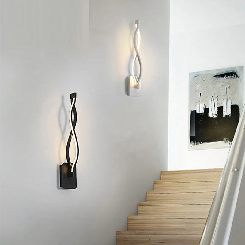 Креативный настенный светильник современный минималистичный прикроватный для