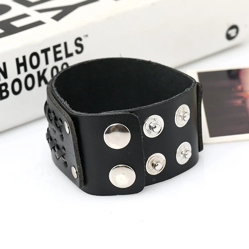 Модный широкий браслет в стиле панк черный на запястье регулируемый плетеный