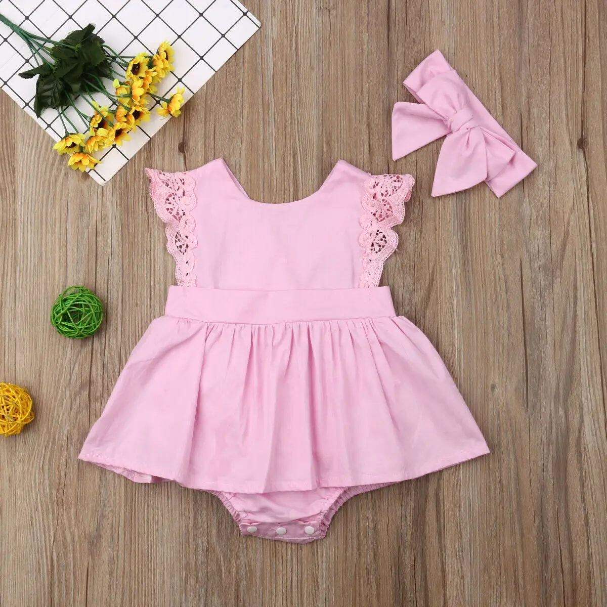 Милый кружевной комбинезон без рукавов для новорожденных девочек однотонный с