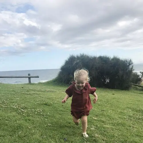 Комплект одежды из 2 предметов для маленьких девочек футболка с гофрированным