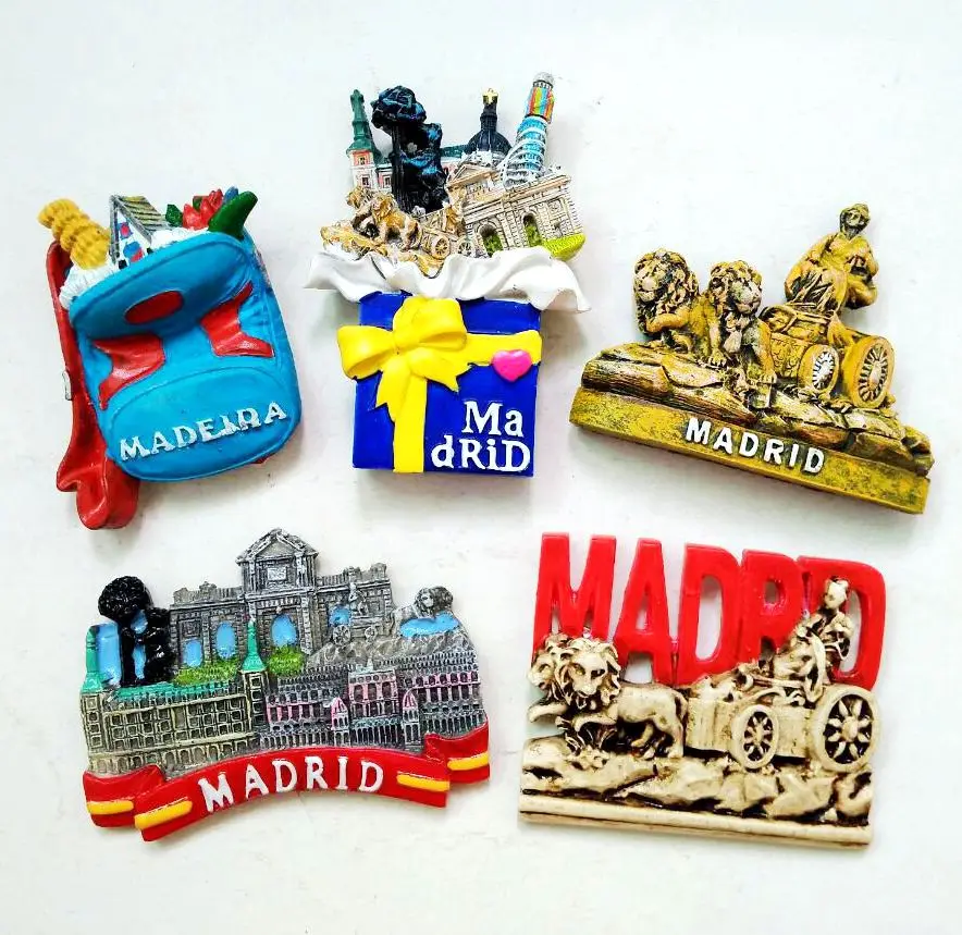 Магнит на холодильник клубничное дерево и Медведь|fridge magnet|world fridge magnetsresin magnet |