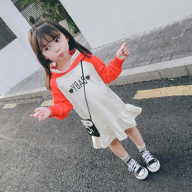 

Детское платье принцессы с длинным рукавом и оборками