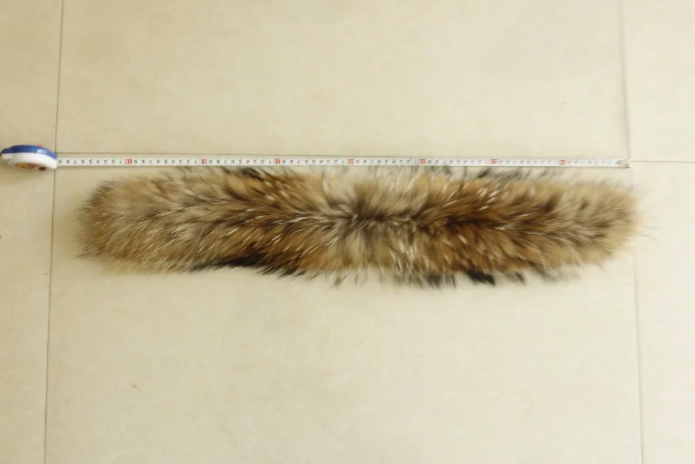 Натуральная отделка мехом енота/Отделка капюшона из натурального меха/отделка