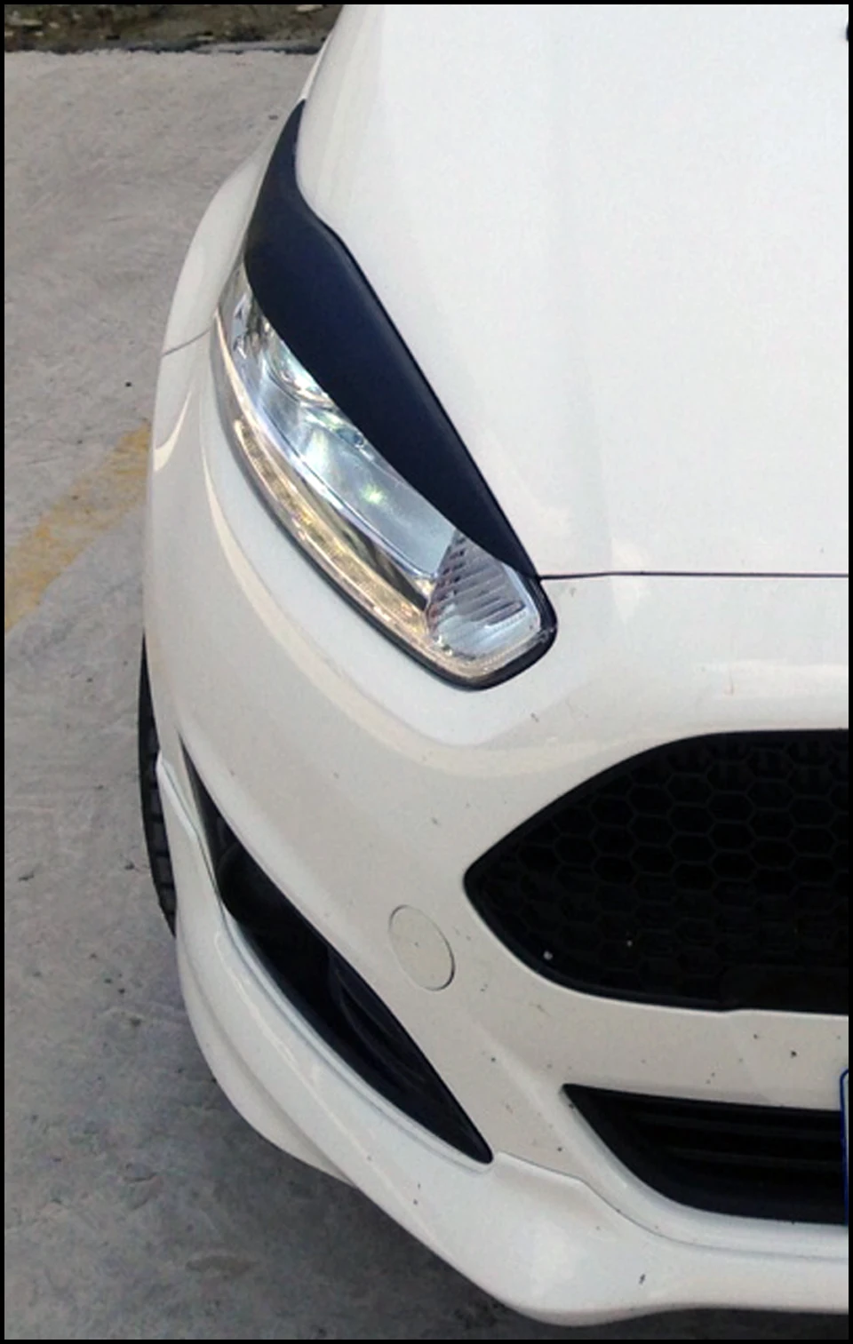 Волокно стекло автомобиля брови для Ford Fiesta 2013- год MK8 FRP матовый черный праймер лампа век передняя фара крышка наклейка