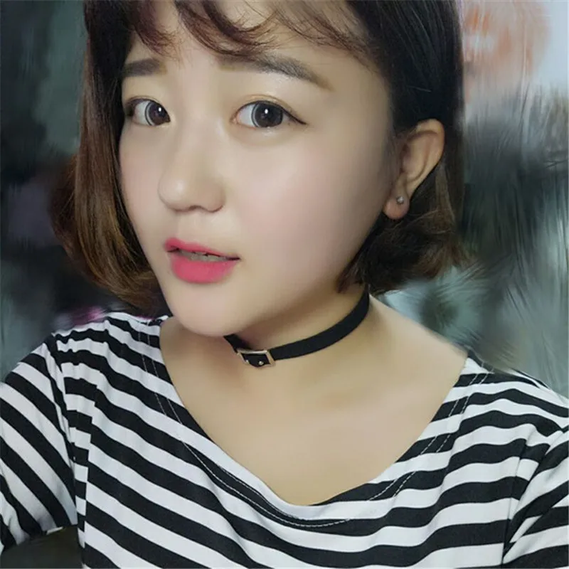 Женское Ожерелье-чокер с заклепками черное бархатное ожерелье кожаной цепочкой