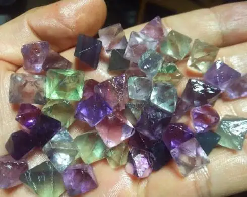 

88g 30-45pc Natural Fluorite Crystal Point Cut Polished China