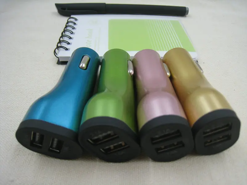 2017 металлическое маленькое автомобильное зарядное устройство USB с двумя портами