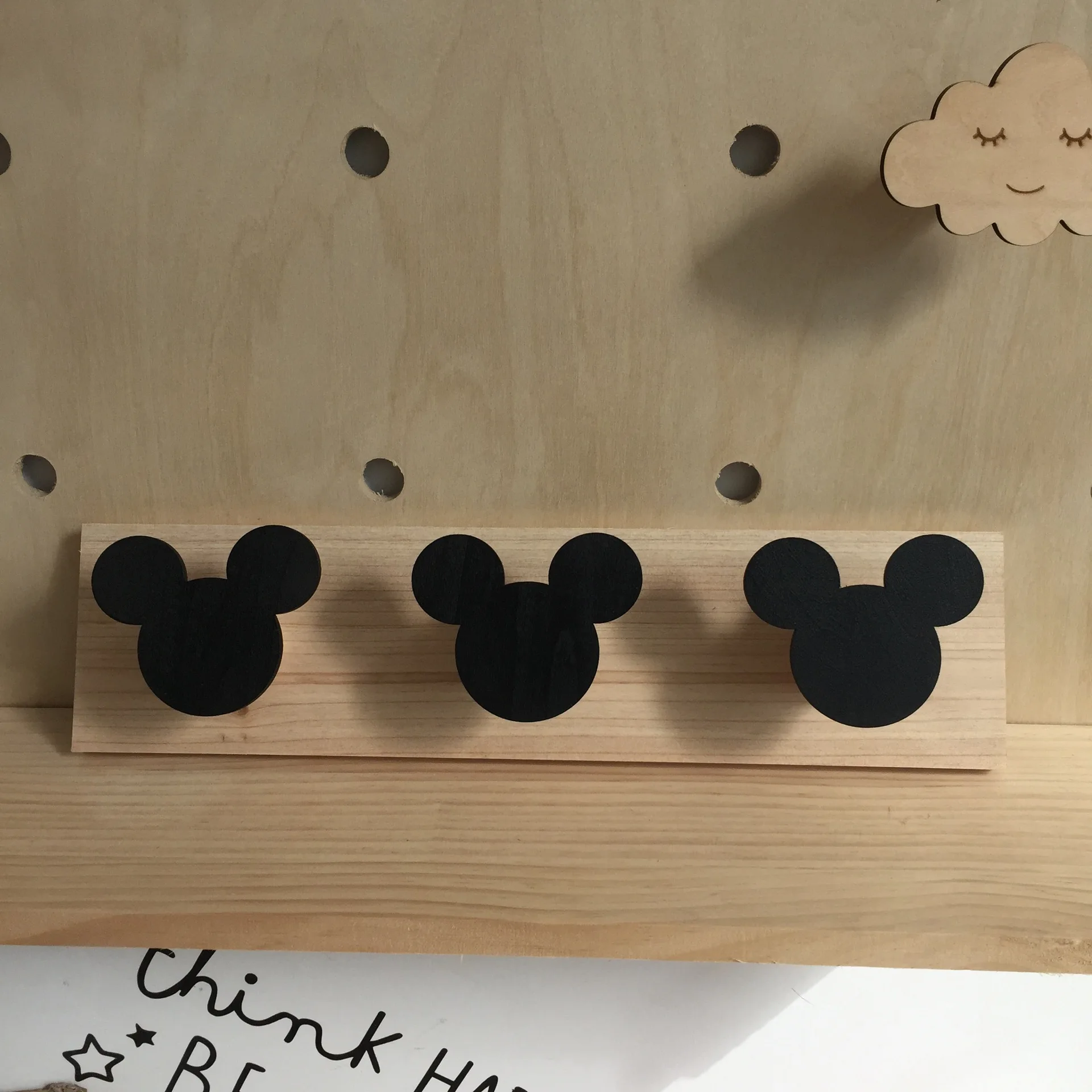 Three Mickey Милые красочные деревянные держатели для хранения подвесная лента лебедь настенные подвесные декоративные полки для детской комнаты - Цвет: Three Mickey