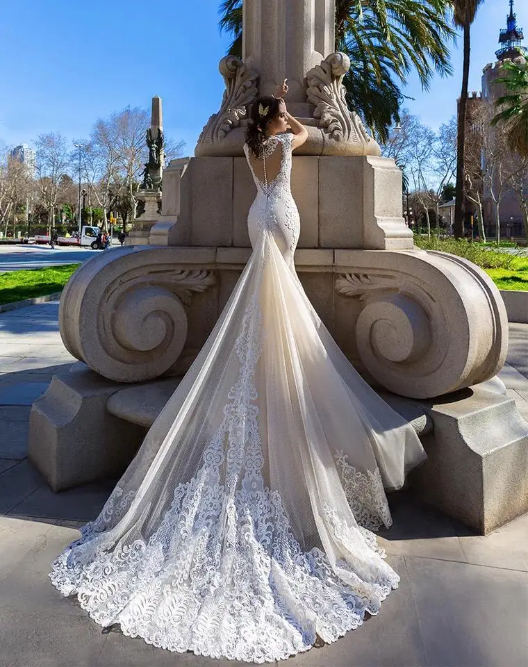 

Eslieb lace wedding dress 2019 bride high quality bridal gown real photo wedding dress vestido de noiva deep V neckline XY002