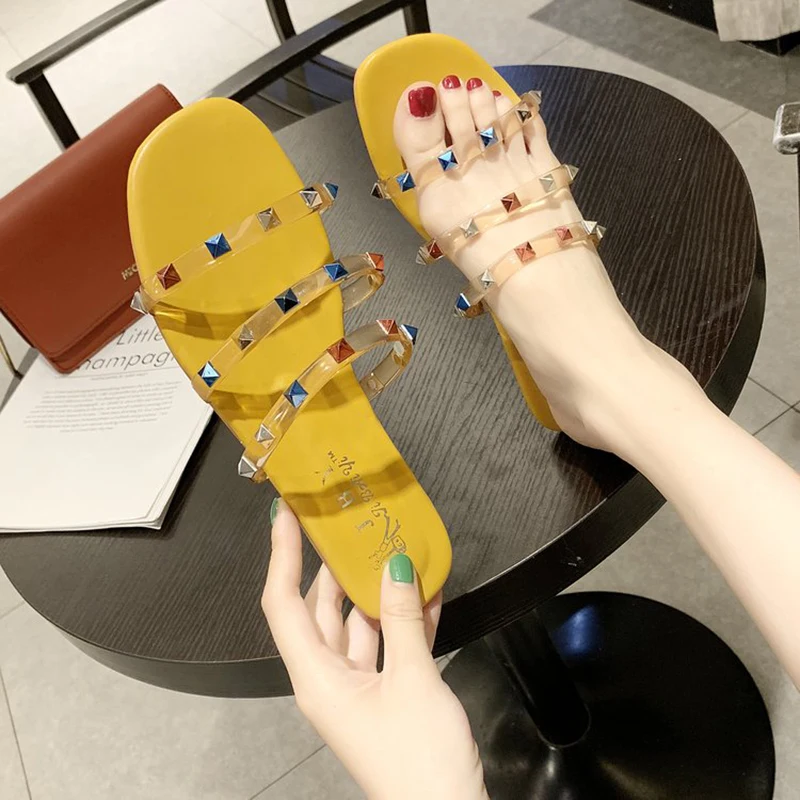 Летние женские Модные прозрачные Вьетнамки с заклепками брендовые пляжные