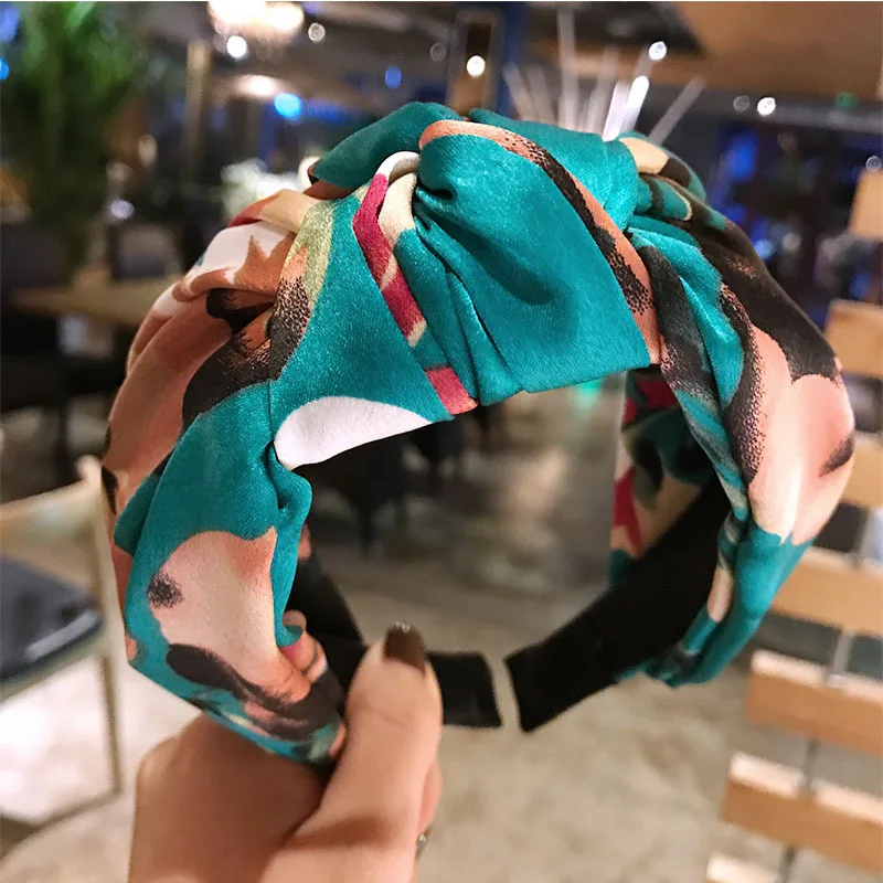 LEVAO/Новинка Повязка на голову с цветочным принтом Атласная ткань перекрестным