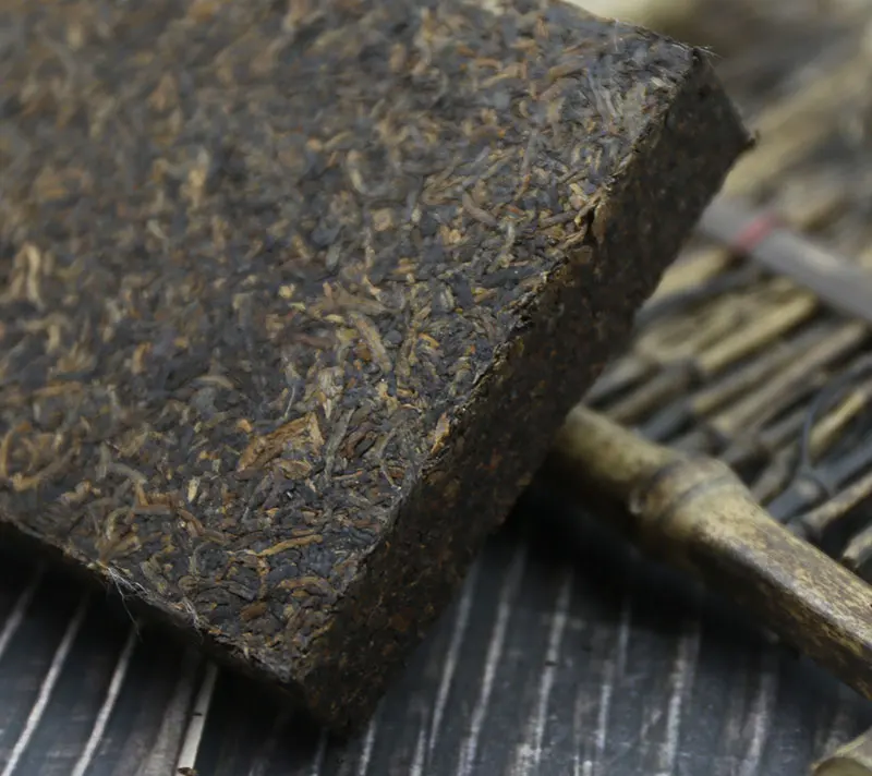 Буланг Маунтин 2006 Pu-erh старое дерево дворец спелый Pu-erh возраст Pu-erh кирпич 250 г