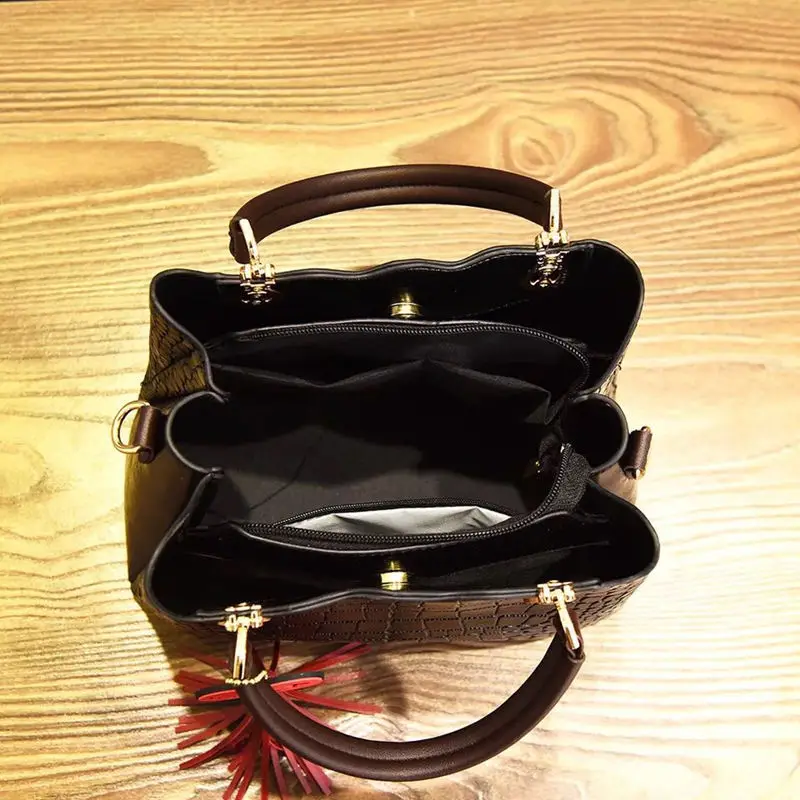 

Hot Sale 2019 New women Bag Fashion Big Bag Women Shoulder Messenger Bag Ladies Handbag Crocodile Pattern Shoulder Bags For Woma