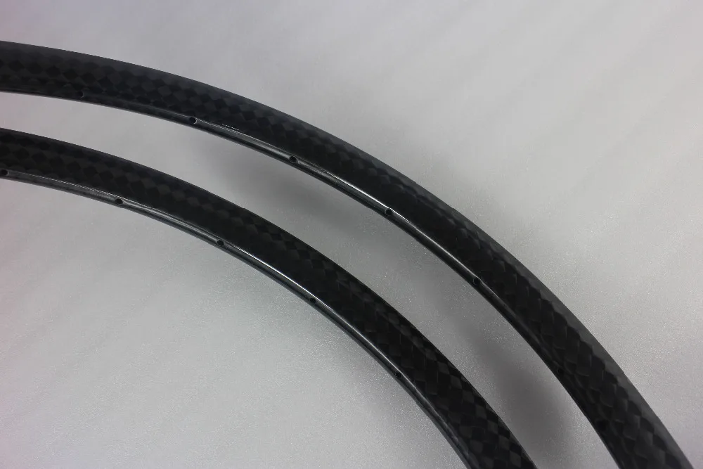 Бескамерные диски 29er MTB XC из углеродного волокна 12K Глянцевая отделка Ширина 30 мм