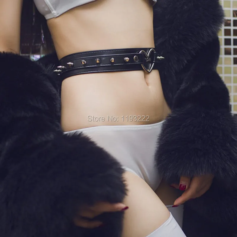 Стильный кожаный корсет в стиле харадзюку ручной работы панк с золотыми шипами