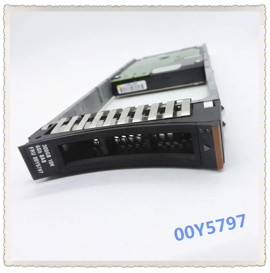 00Y5791 00Y5797 2 5 дюймов SAS 15K 300G V5000 Gen1 убедитесь что новый в оригинальной коробке.