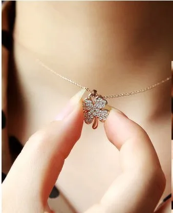 2012 new lady four leaf grass diamond 14 k gold plated necklace | Украшения и аксессуары