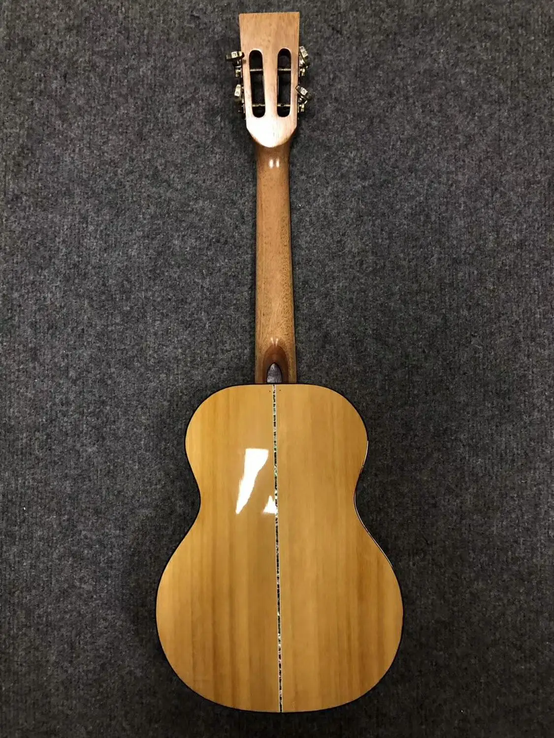 26-дюймовый дуб миниатюрная гитара укулеле-4-string Гитары, настенная панель, цвет очень позитивные