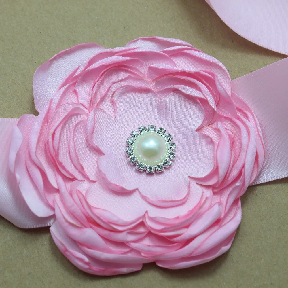 Повязка на голову для невесты розовая с цветочным узором сатиновый пояс цветком |