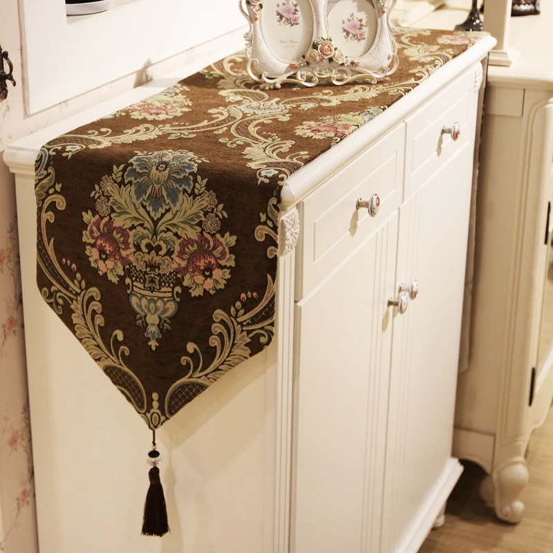 

83 inch Vintage European Table Runner Embroidery Wedding Tabletop Cloth Home Decor Coffee Tablecloth Placemat Tassel Dinner Mats
