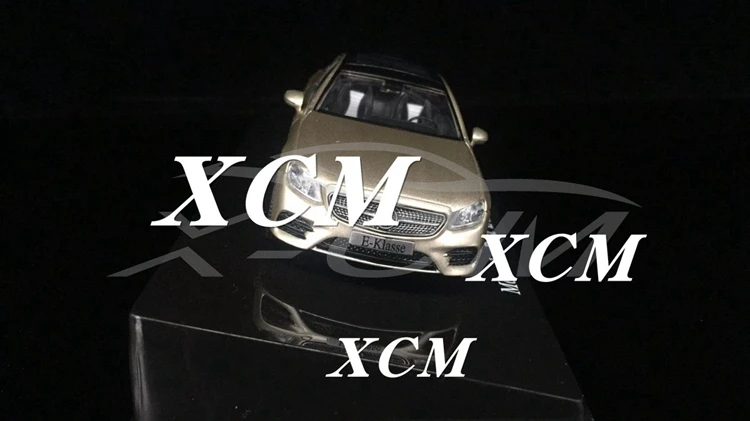 Литая модель автомобиля для E-Class E-Klasse Coupe 1:43(золото)+ небольшой подарок