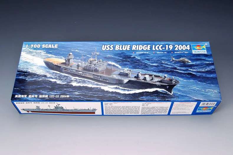Труба 05717 1: 700 Американский LCC 19 синий гребень командный корабль 2004 сборочная