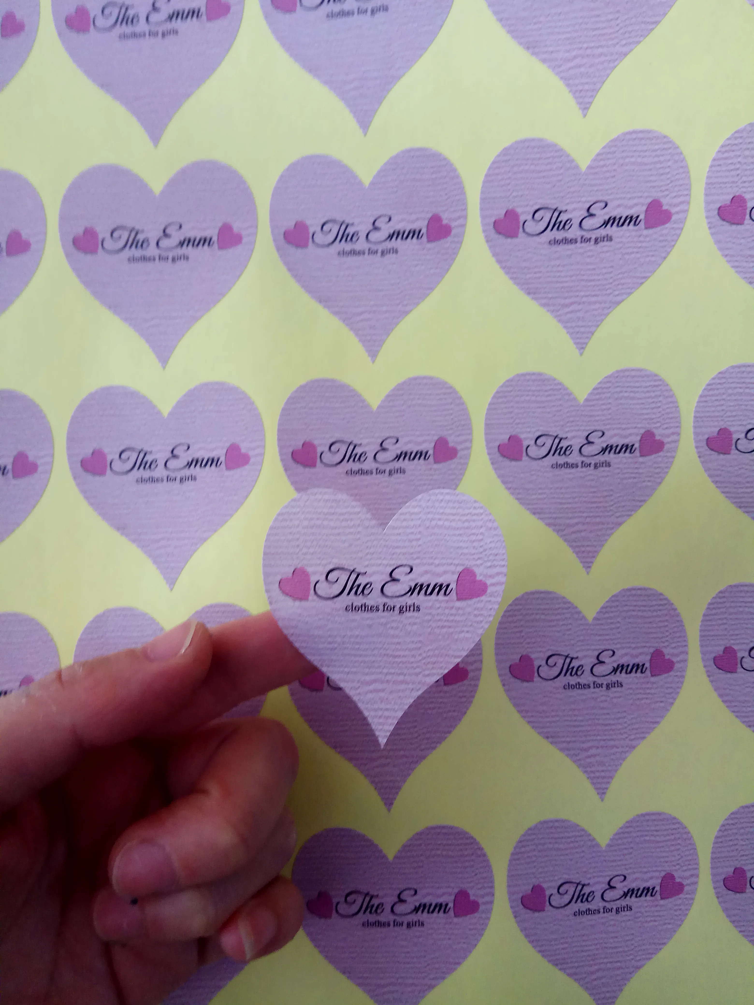

1.5" Heart Shape Coated Art Paper Custom Logo Adhesive Label, 500 Stickers