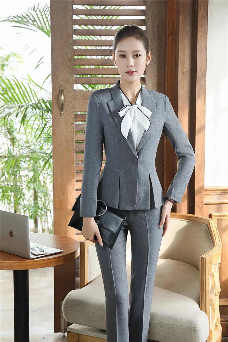 Женский брючный костюм с жакетом и брюками осенне зимний официальный длинными