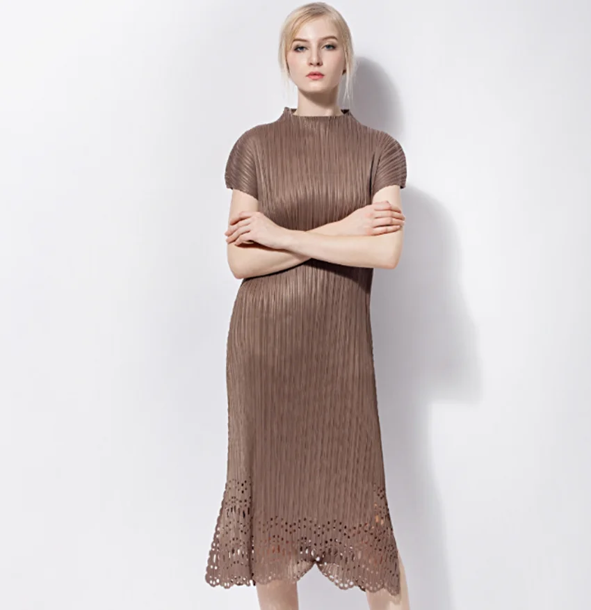 

Summer's new MIYAKE Flower-burning Medium-length dress with Ruffled Half-high Collar Short-sleeved Slim pleats Dress free ship