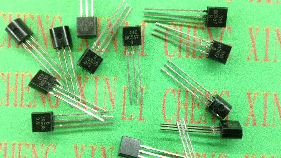 BC547 + BC557 Каждый 50 шт все 100 шт./пакет BC547B BC557B TO-92 хорошее качество - купить по