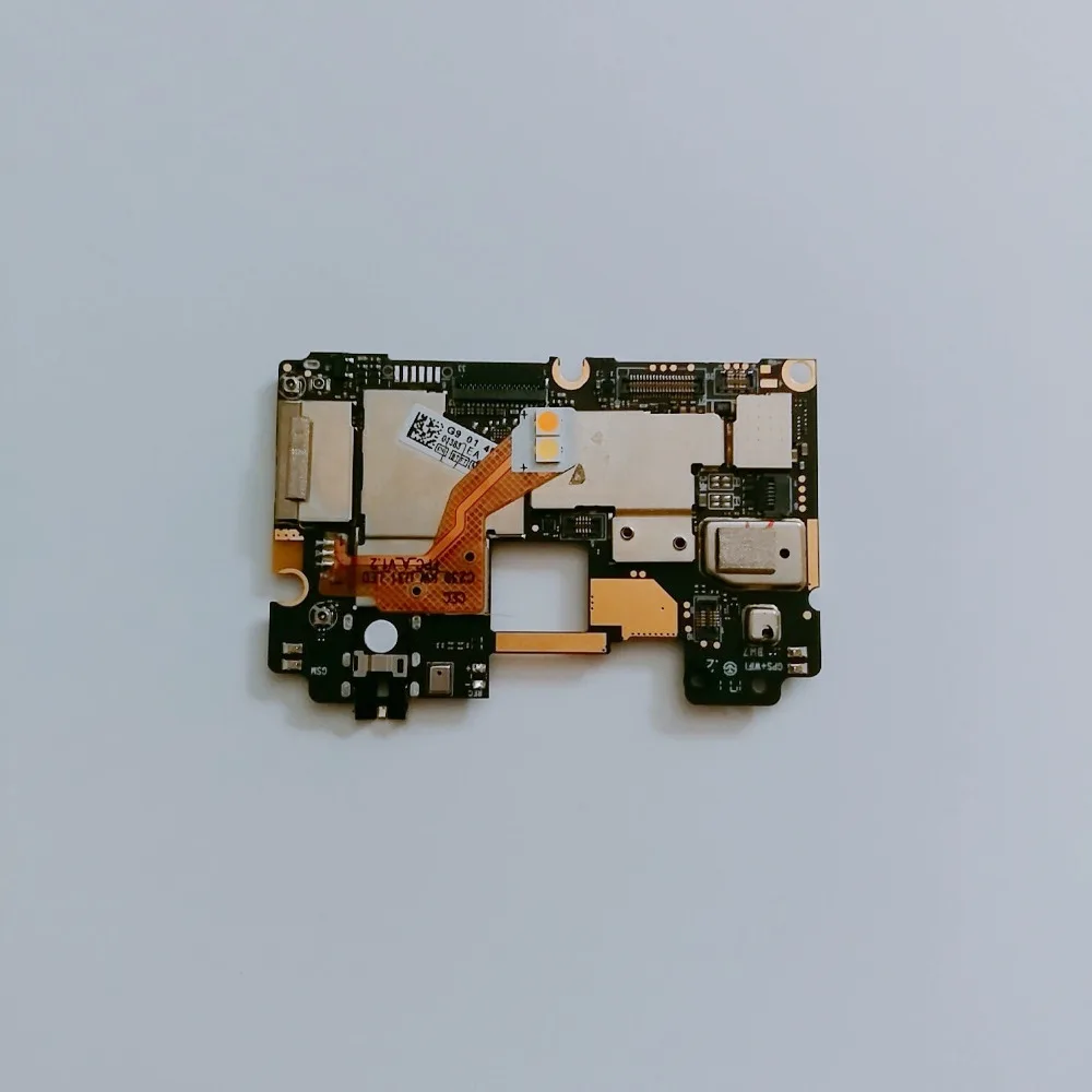 Используется плата 6 г Оперативная память + 64 Встроенная материнская для umidigi плюс