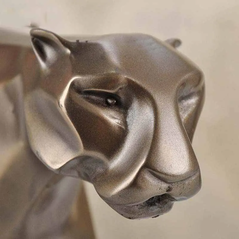 

Modern Simple Creative Leopard Decoration Home Wine Cabinet Bedroom Cabinet Personality Soft Decoration New Store Opening Gift