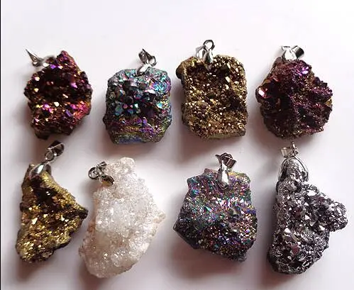 Красивое ожерелье с подвеской из натуральных красочных камней лечебные