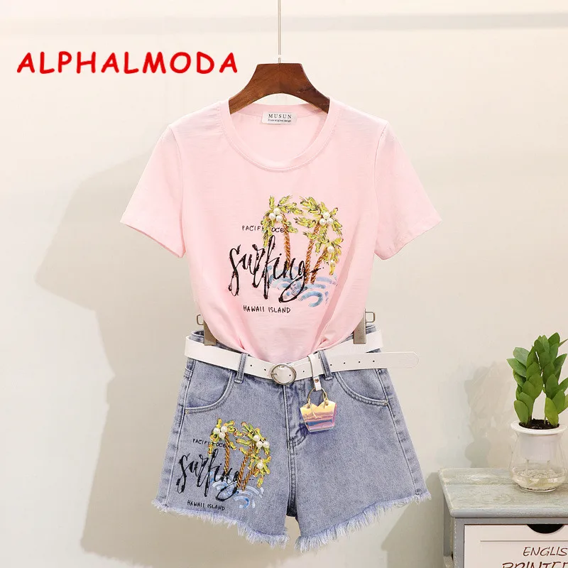 Женский комплект ALPHALMODA футболка с буквенным принтом блестками и шорты из 2