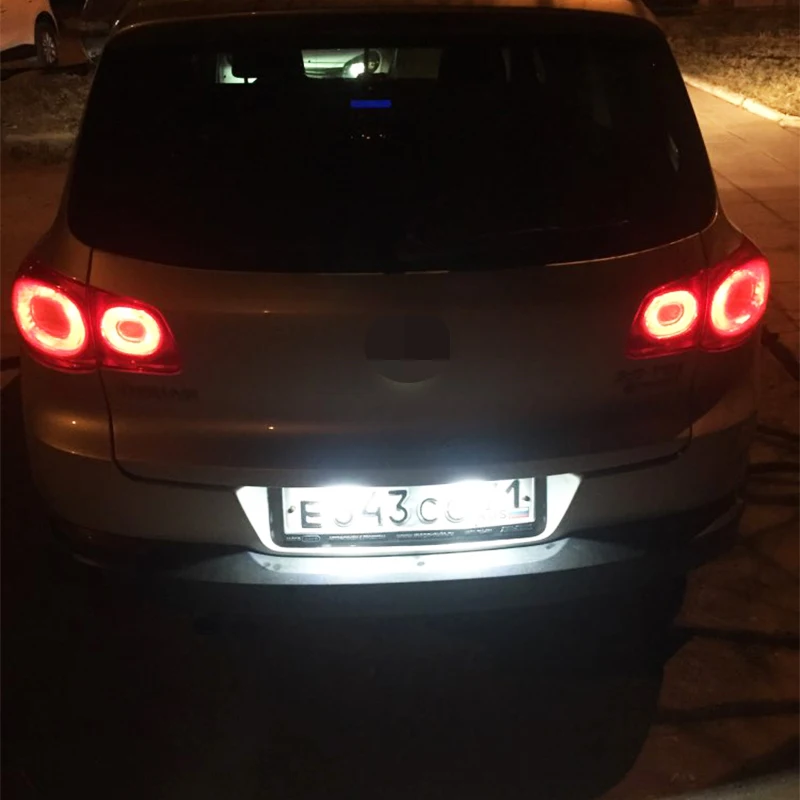 

2pcs /1pair Canbus LED Number License Plate Lights For Porsche Cayenne White Error Free For VW Touareg Tiguan Golf 5 Passat