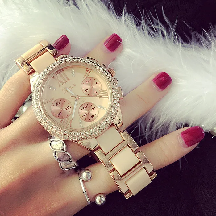 Женские кварцевые часы три ряда стразы Женева римские цифры гламурный ободок