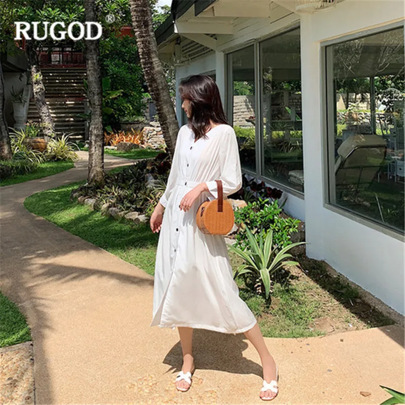 Женское офисное платье RUGOD элегантное белое однобортное облегающее